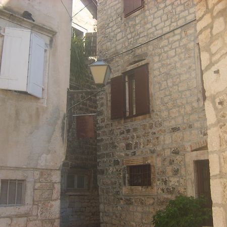 Rooms Roso Trogir Bagian luar foto