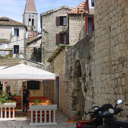 Rooms Roso Trogir Bagian luar foto