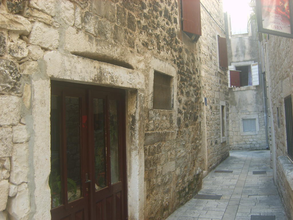 Rooms Roso Trogir Bagian luar foto