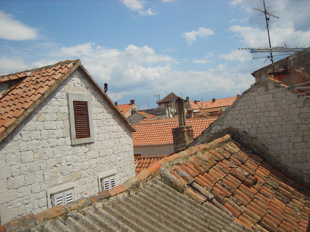 Rooms Roso Trogir Bagian luar foto