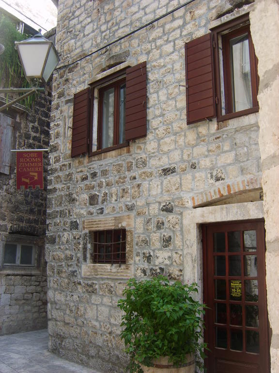 Rooms Roso Trogir Bagian luar foto