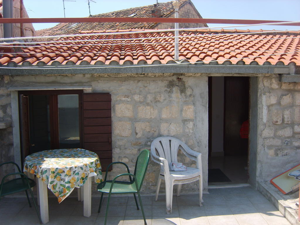 Rooms Roso Trogir Bagian luar foto
