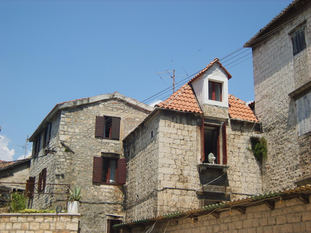 Rooms Roso Trogir Bagian luar foto